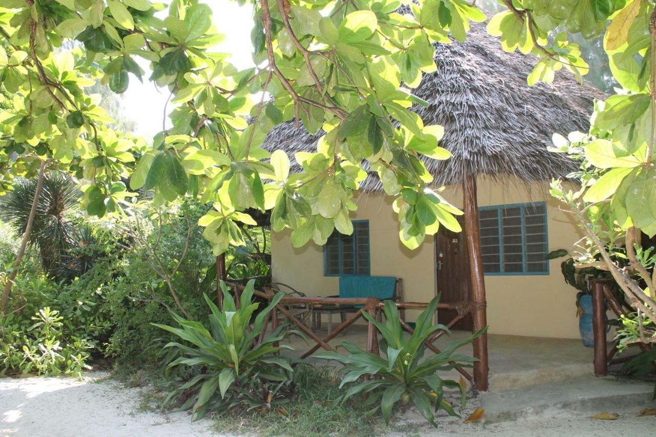 Garden Beach Bungalows جامبياني المظهر الخارجي الصورة