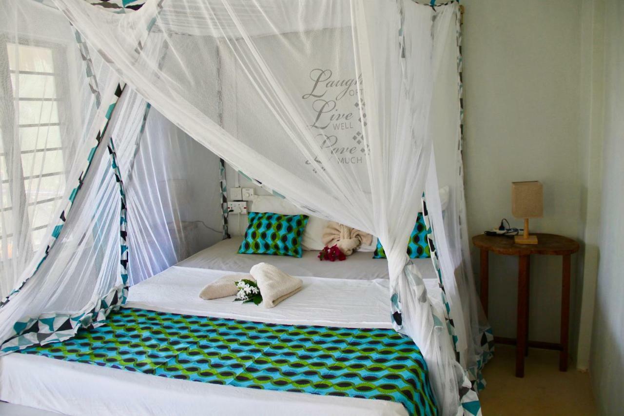 Garden Beach Bungalows جامبياني المظهر الخارجي الصورة